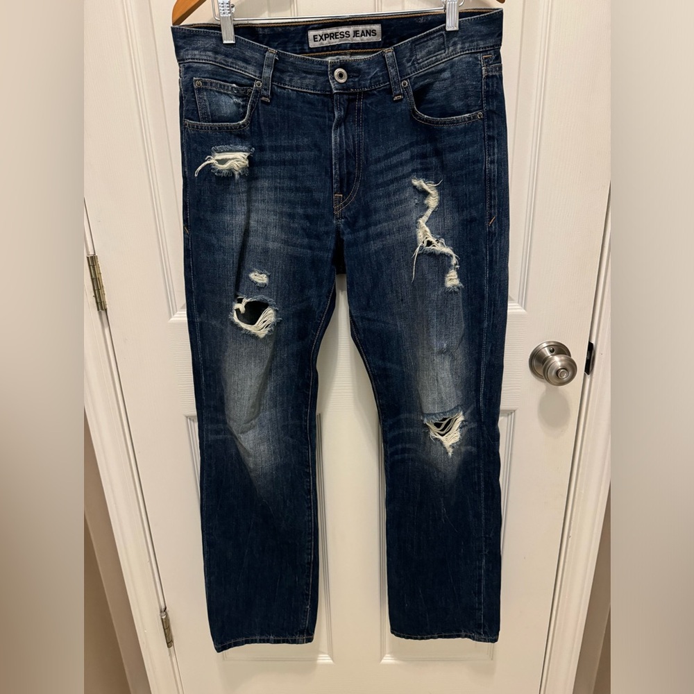Express Jeans Mens 32x32 Blue Kingston Classic Fit Straight Leg Distressed Denim